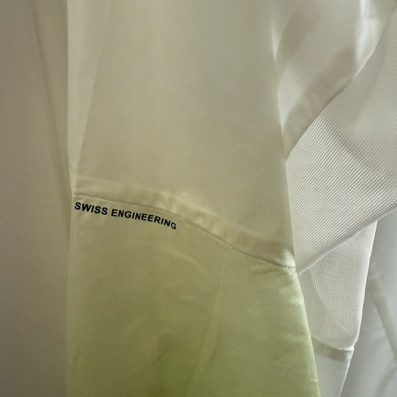 On Running Zero Jacket Quarter Zip - Picture 4 of 4